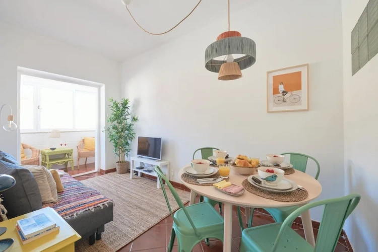 2 Bedrooms Apartment