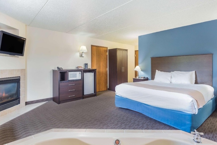 Deluxe Double Suite