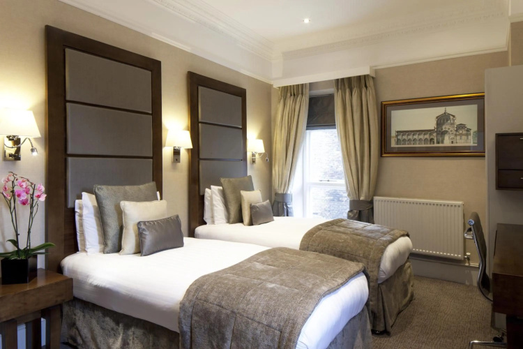 Strathmore Hotel photo 8
