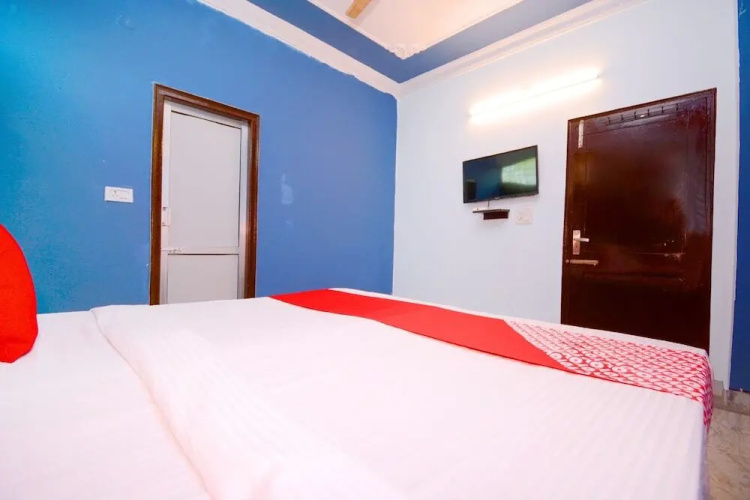 Jb Inn By OYO Rooms