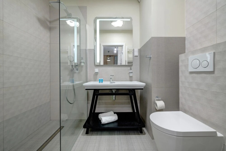 Live & Travel Apartments