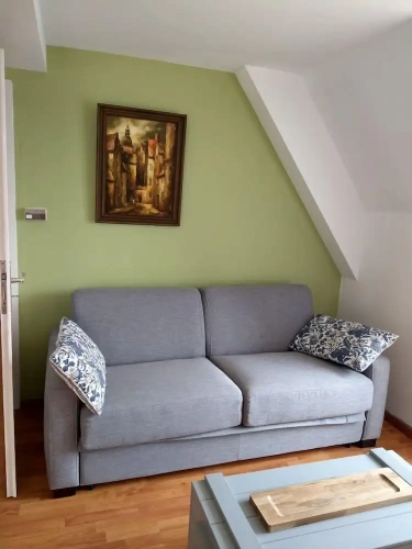 4 Bedrooms Standard Family room