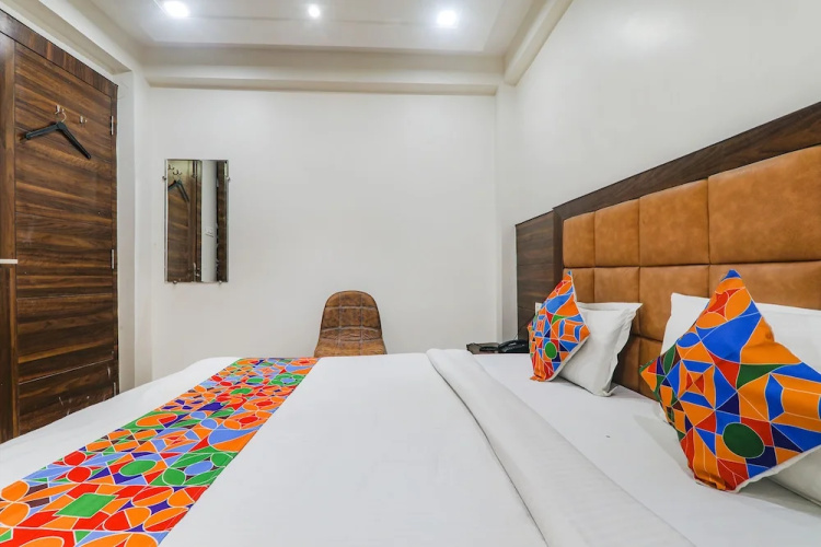 Fabhotel Bless Inn