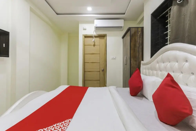 Oyo 41187 Hotel Jainam Regency