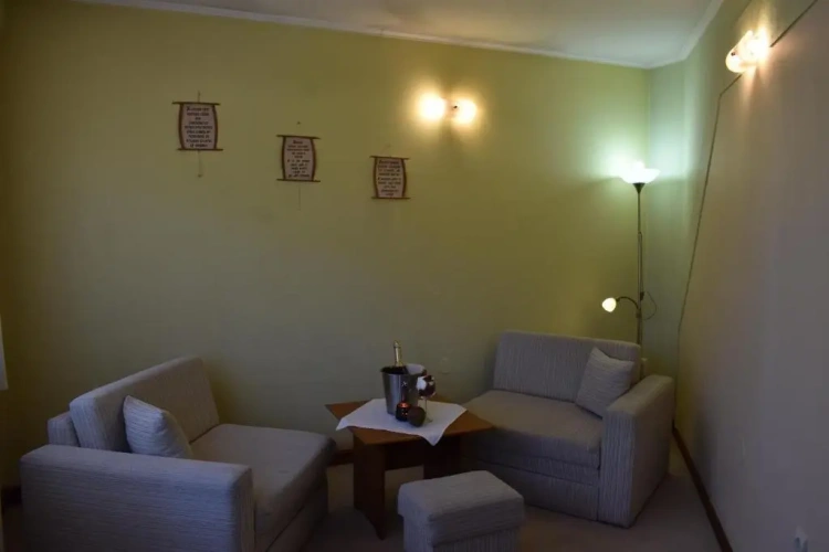 1 Bedroom Suite