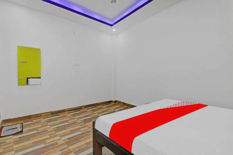 OYO Flagship 80465F R K Hotels