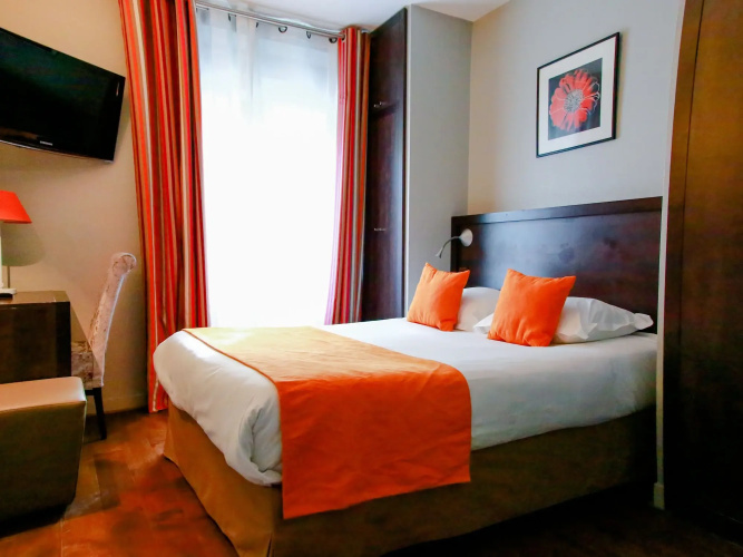 Avalon Hotel Paris Gare du Nord