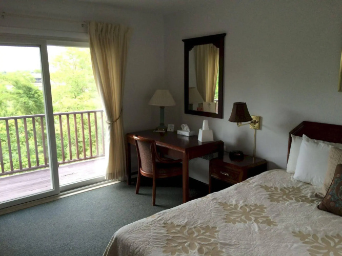 Castle Manor Inn