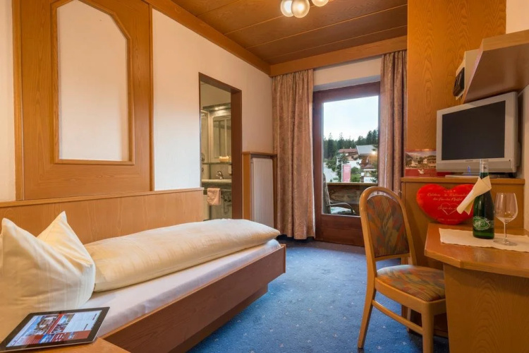 Hotel Kristall