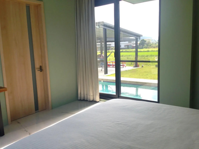 Color Hostel