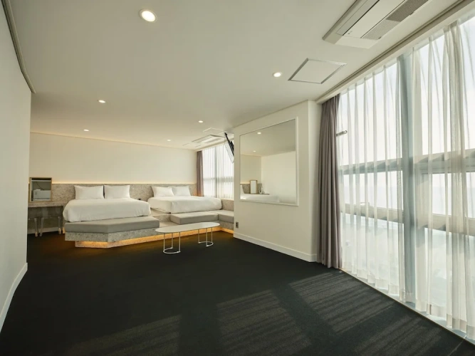 Deluxe Family room