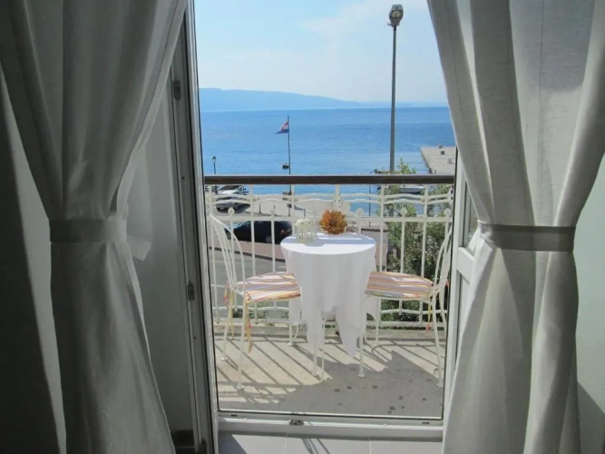 Apartment with balcony