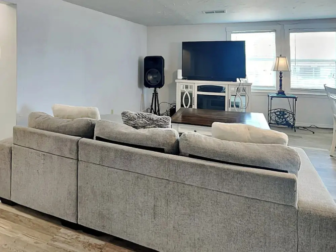 Surfside Beach Bungalow by Ryson Vacation Rentals