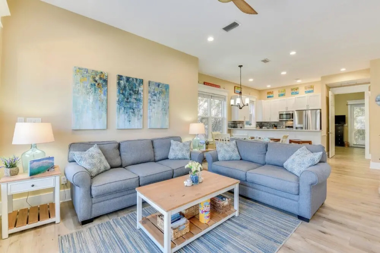 Bright & Modern Townhome: Steps to Miramar Beach!