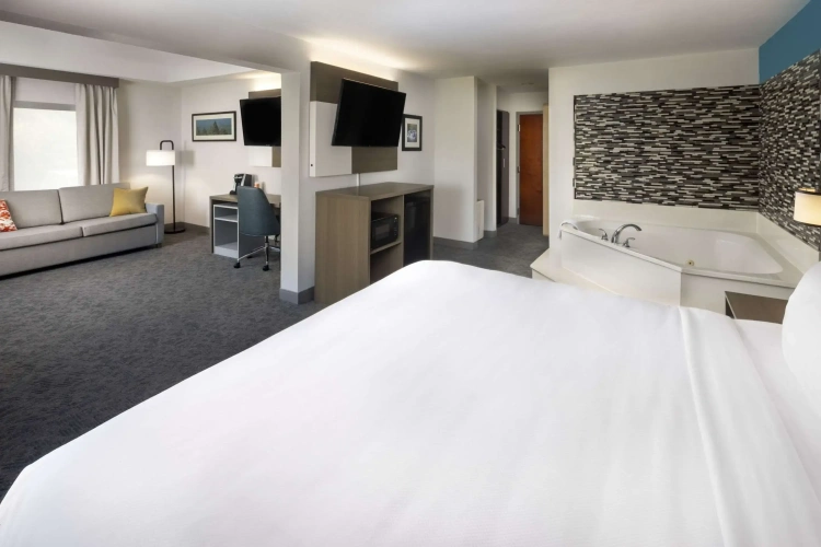 Double Suite
