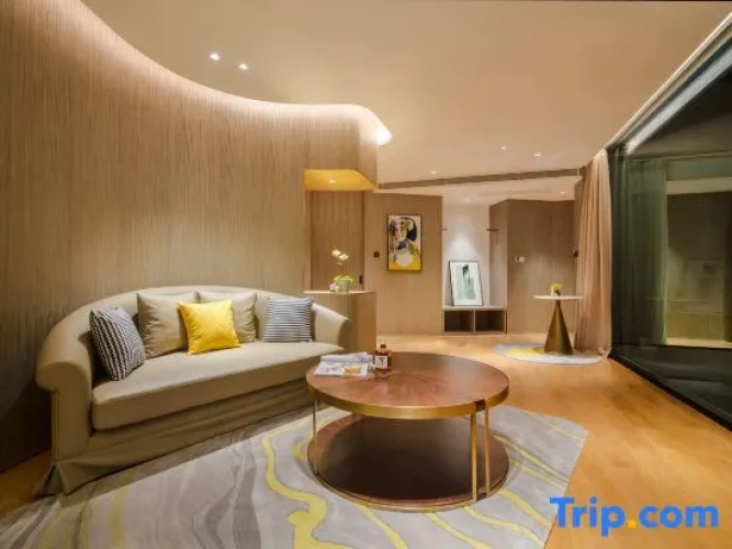 2 Bedrooms Suite