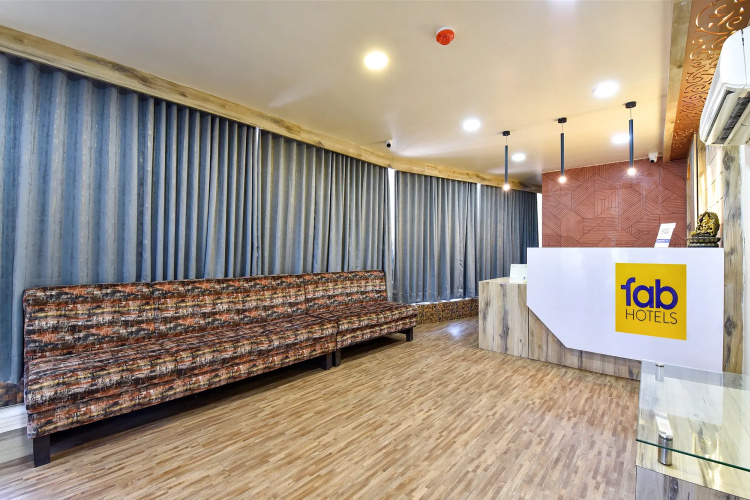 Fabhotel Max Inn