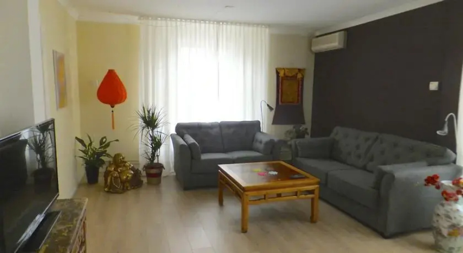 Ria's Bed & Kitchen and Beyond