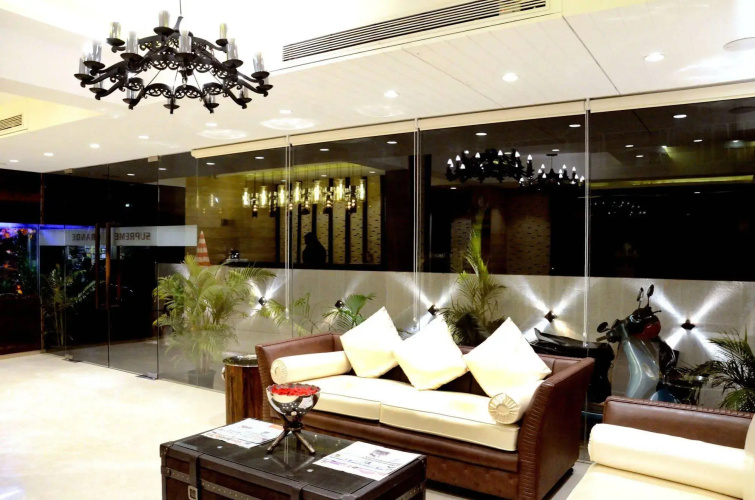 Hotel Supreme Grande