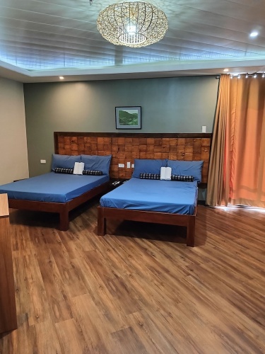 Deluxe Quadruple room with mountain view
