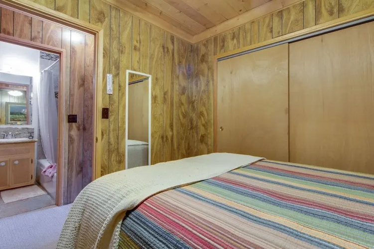 Castle Rock Cabin #2