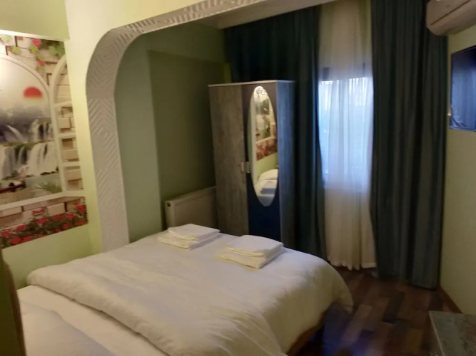 Redamancy Hotel