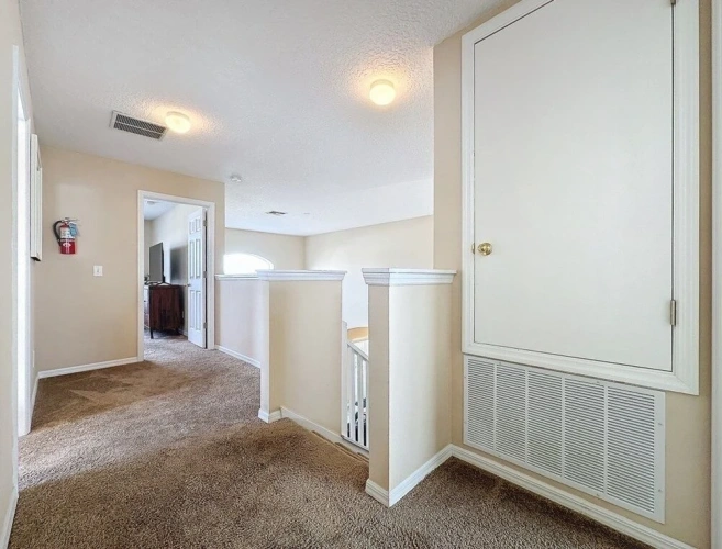 4 Bedrooms Villa