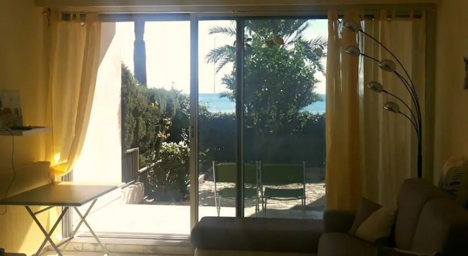 Promenade Lemon Apartment
