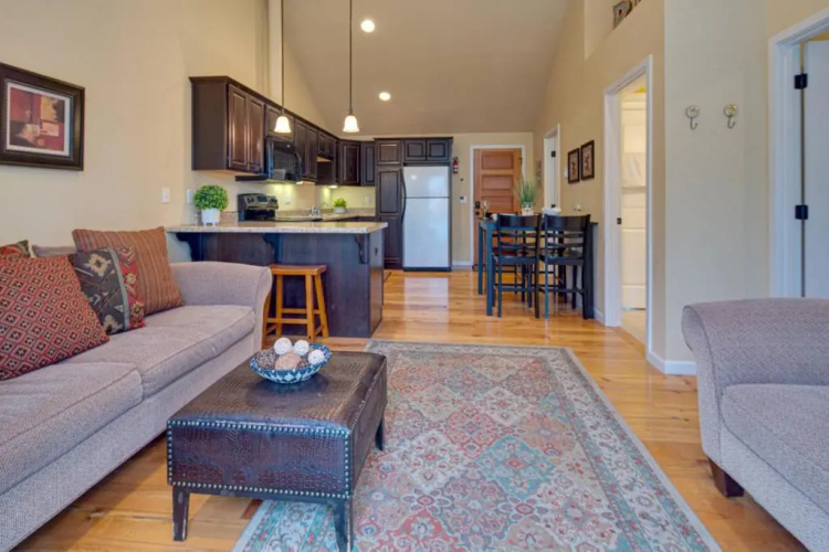 Hill St Cottage 334