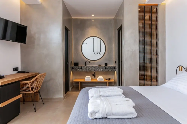 Standard Double room with courtyard view