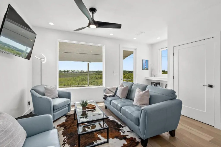 200 Riberia - Downtown Waterfront Luxury Home