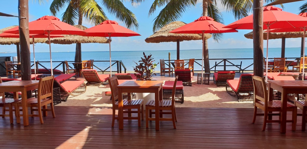 2 Bedrooms Suite beachfront