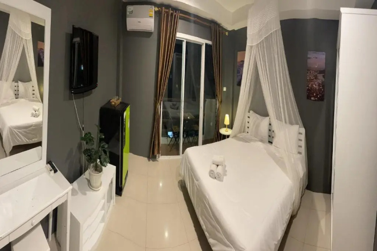 Be Rich Hotel