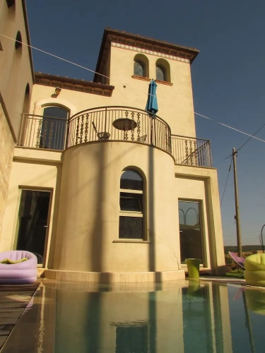 2 Bedrooms Luxury Apartment
