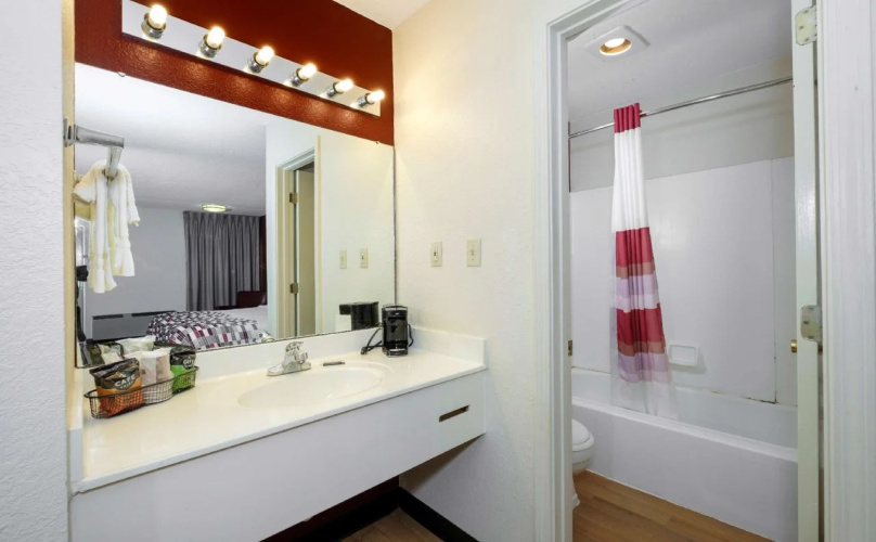 Holton Inn and Suites