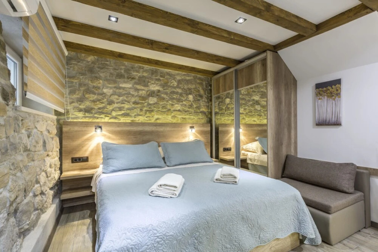 Reval Luxury Stone House Apartments