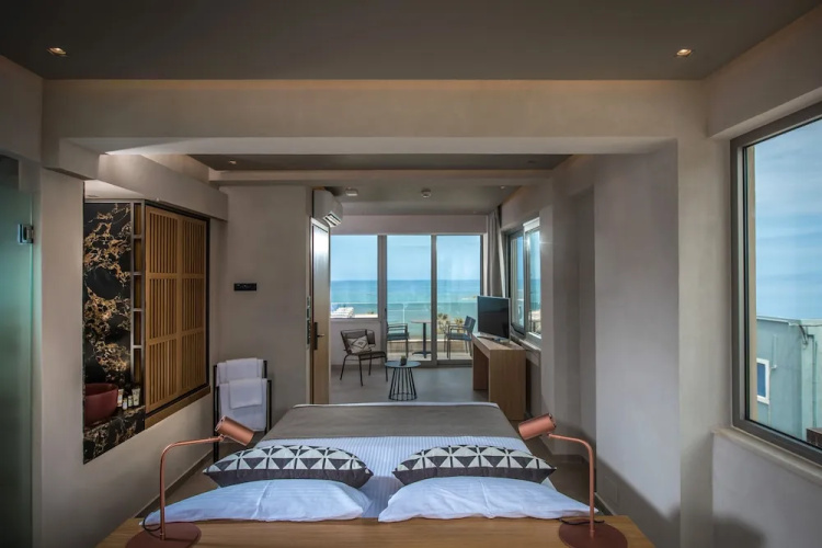 Riviera Beach Hotel