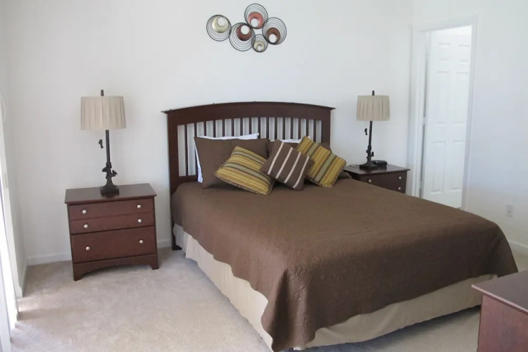Windsor Hills 7735
