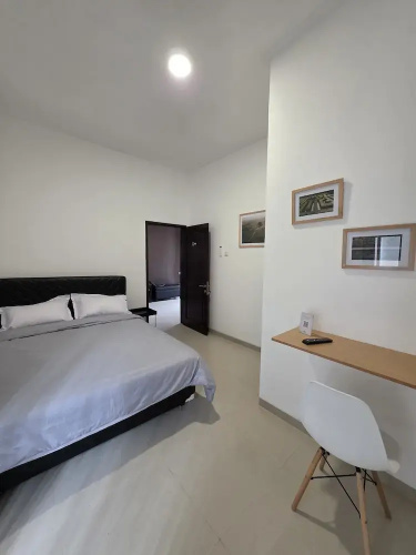Shini Guest House