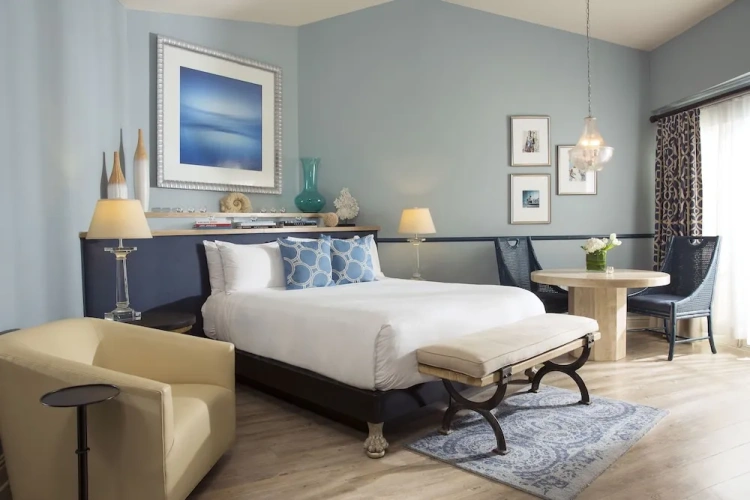 Double Suite with balcony and with pool view