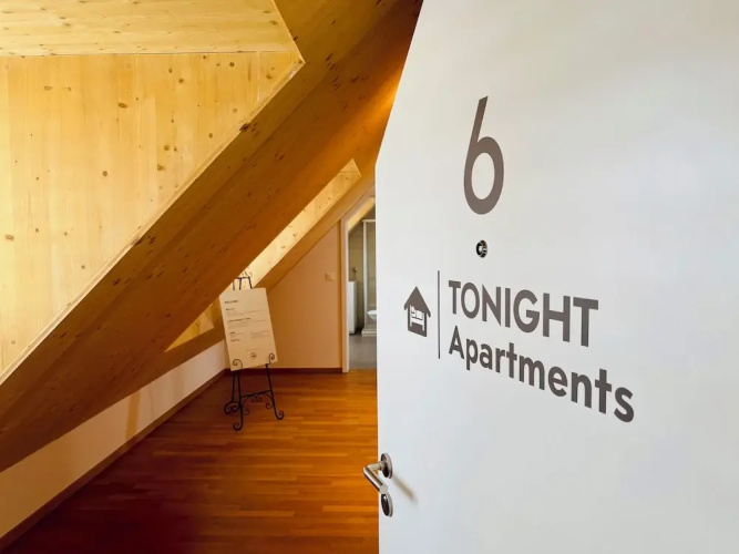 TONIGHT Apartments