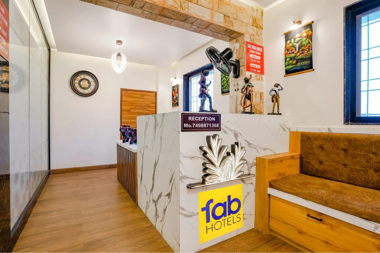 Fabhotel Viva House