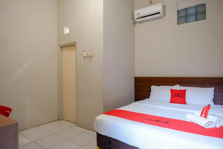 RedDoorz Near Stasiun Tawang Semarang