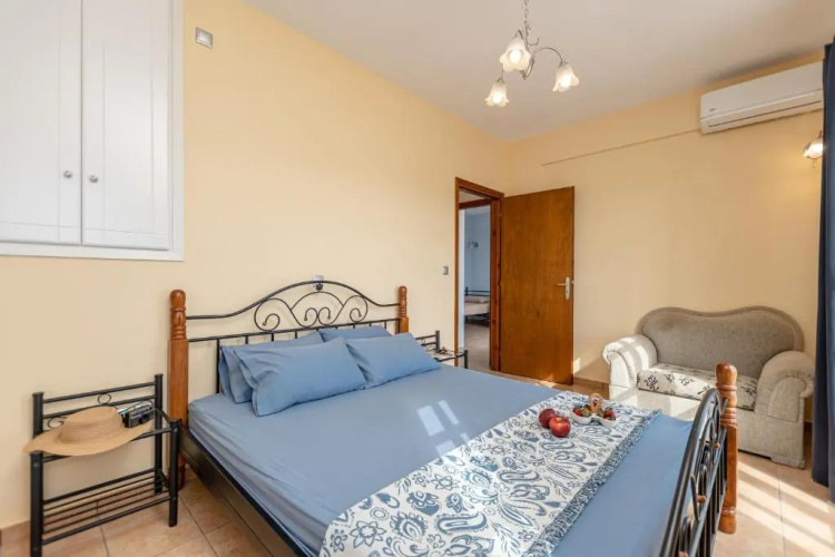 Nick & Debbie's two-storey apartment