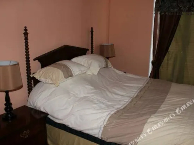 Auberge Chesley's InnOver view