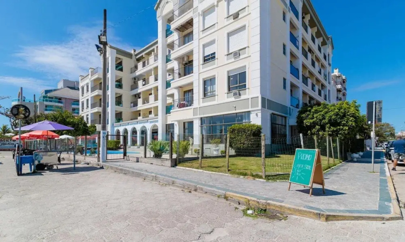 Great Beachfront Apartment Lbm306