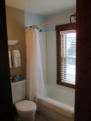 Follansbee Inn