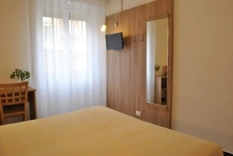 Hotel Bristol