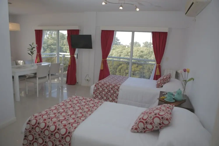 2 Bedrooms Family Apartment with park view