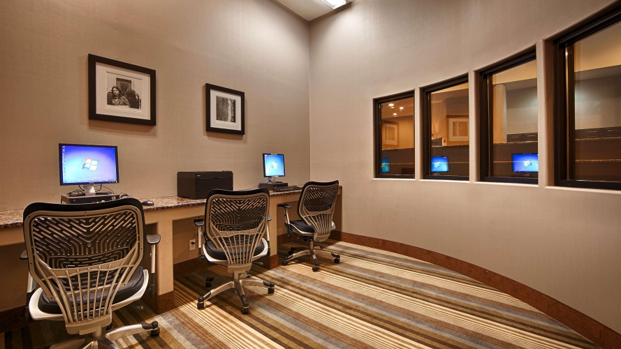 Best Western Plus Lackland Hotel & Suites photo 26